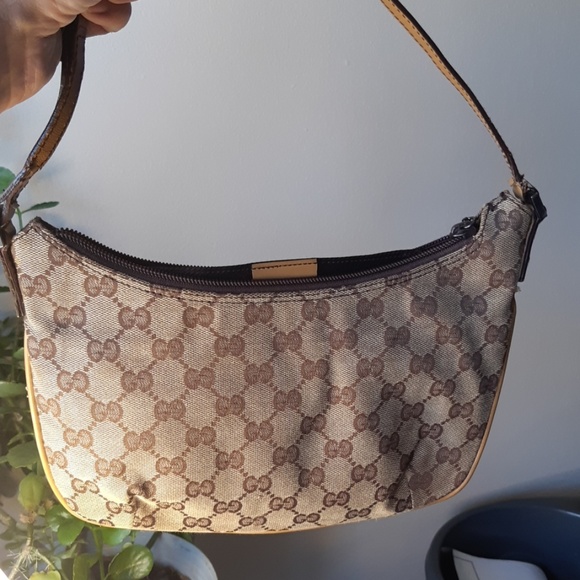 Gucci Handbags - Gucci bag